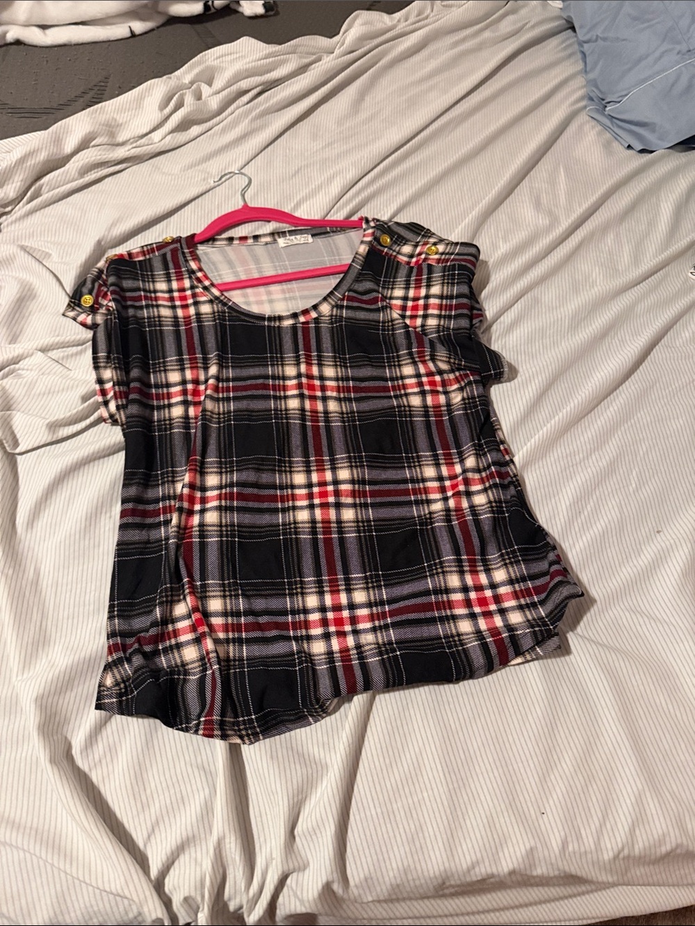 Women’s Plaid Short-Sleeve Blouse in Black and Red
